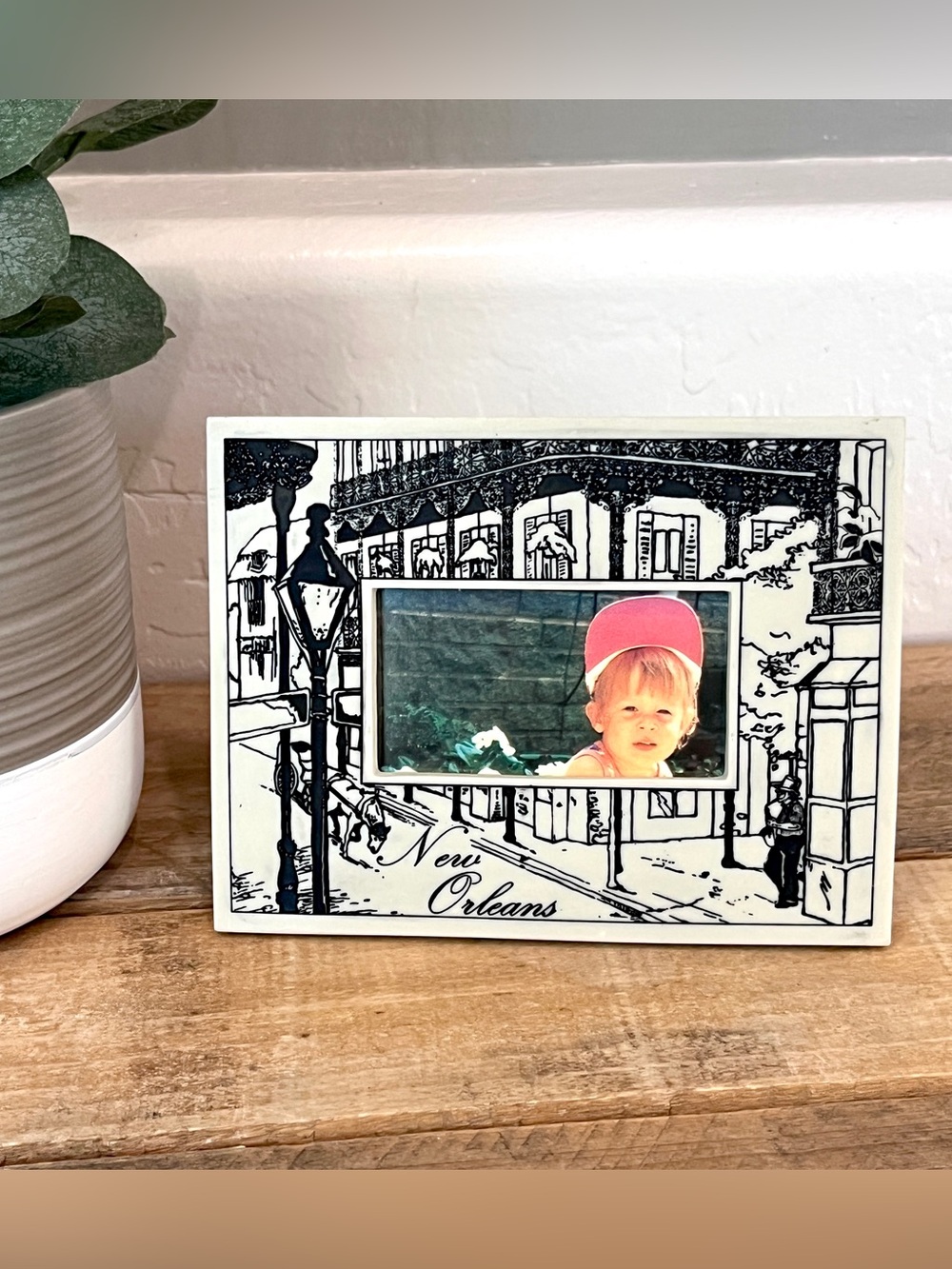 Vintage Heavy New Orleans Souvenir Picture Frame Black White Line Art NOLA